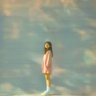 陽光下的甜美笑容