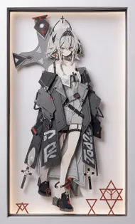 灰色の世界を彷徨う少女