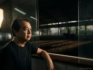 時光的凝視：馬場邊的沈思者嶺東科大