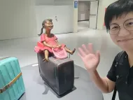 時空交織的旅程：高鐵站的奇幻邂逅